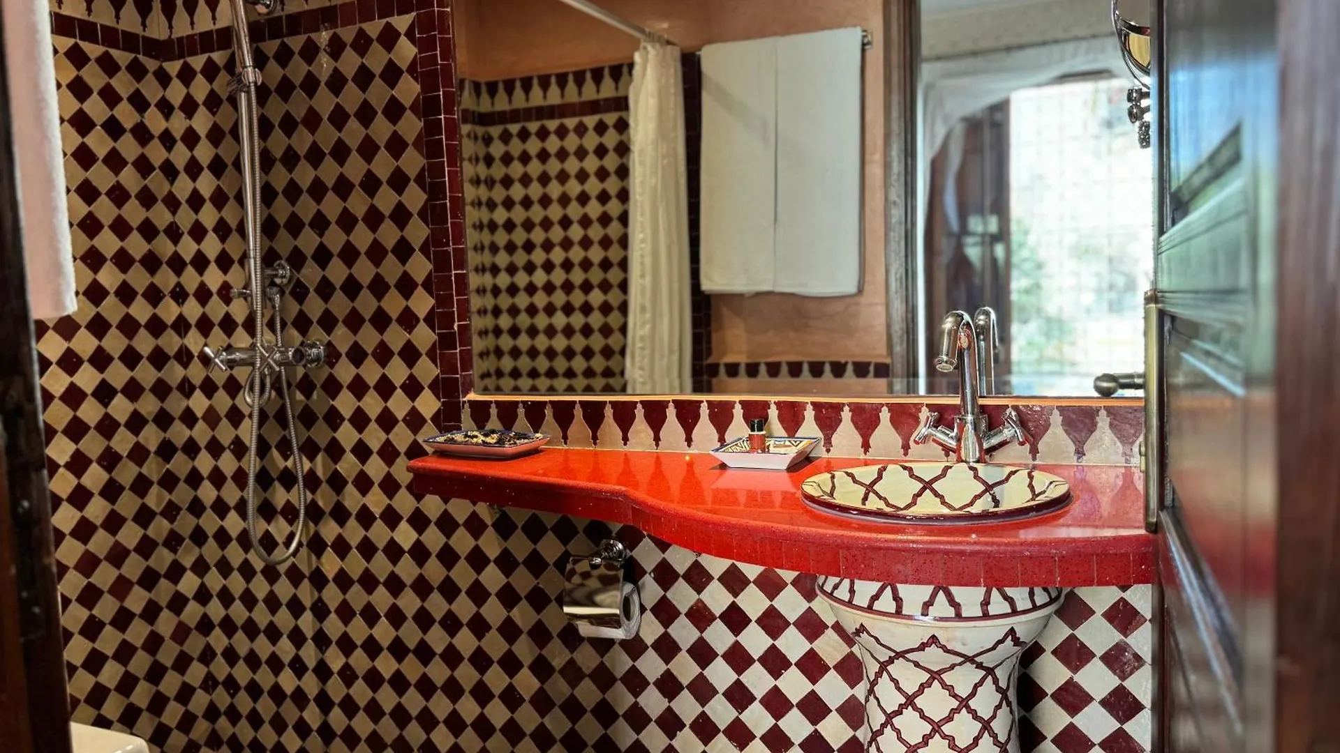 Riad Mazar فاس بيت ضيافة